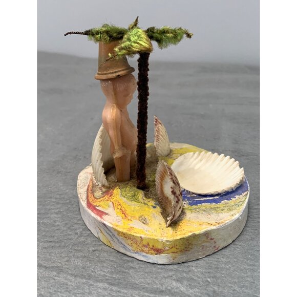 Vintage Kitsch Beach Scene With Shells & Figurine - Picture 4 of 8